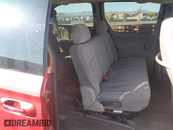 2003 Chrysler Town & Country with VIN 2C4GP24373R242644, listed as a IAAI auction lot 41950283 with 177,675 mi miles. Bid and sale history available at carsss.com. Image 8.