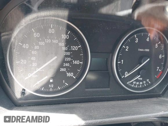 2011 BMW 3 Series 328i с VIN WBAPH7C52BE682728, выставлен на аукционе IAAI как лот 42365234 с пробегом Не указан миль и . История ставок и продаж доступна на DreamBid. Изображение 7.