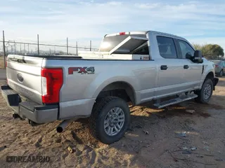 2019 Ford Super Duty F-250 SRW XL with VIN 1FT7W2B6XKEF96010, listed as a IAAI auction lot 41400048 with 198,599 mi miles. Bid and sale history available at carsss.com. Image 4.