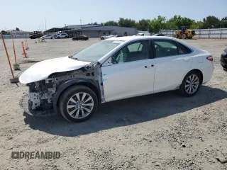 2017 Toyota Camry XLE z VIN 4T1BF1FKXHU324420, wystawiony jako Copart lot #58781485 z przebiegiem 98 727 mil mil oraz Szkoda całkowita • Salvage title. Historia ofert i sprzedaży dostępna na DreamBid. Obrazek 1.