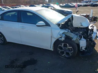 2019 Kia Forte LXS z VIN 3KPF24AD9KE125019, wystawiony jako IAAI lot #40787475 z przebiegiem 54 777 mil mil oraz . Historia ofert i sprzedaży dostępna na DreamBid. Obrazek 17.