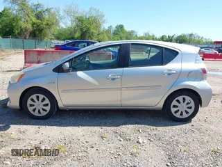 2013 Toyota Prius One with VIN JTDKDTB30D1047034, listed as a IAAI auction lot 42143557 with 186,866 mi miles. Bid and sale history available at carsss.com. Image 14.