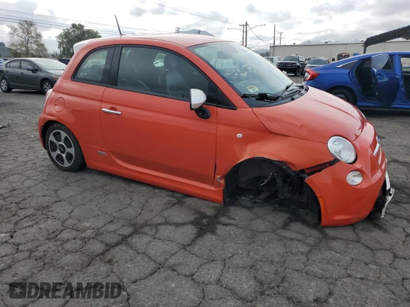 2015 FIAT 500e with VIN 3C3CFFGE1FT507277, listed as a Copart auction lot 51391845 with 88,760 mi miles and Salvage title. Bid and sale history available at DreamBid. Image 4.