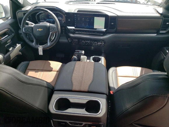 2024 Chevrolet Silverado 1500 High Country with VIN 1GCUDJE88RZ300839, listed as a Copart auction lot 60121904 with 2,069 mi miles and Salvage Title. Bid and sale history available at DreamBid. Image 8.