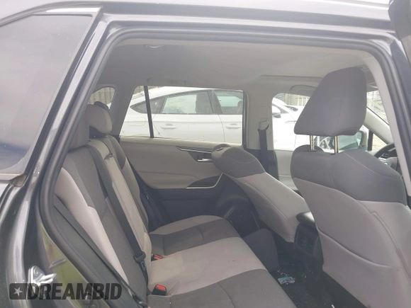 2019 Toyota RAV4 XLE with VIN 2T3P1RFV9KW042278, listed as a IAAI auction lot 42062800 with 62,979 mi miles and . Bid and sale history available at DreamBid. Image 8.