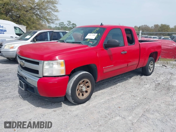 2010 Chevrolet Silverado 1500 LS with VIN 1GCSCREA6AZ279585, listed as a IAAI auction lot 41877080 with 162,897 mi miles. Bid and sale history available at carsss.com. Image 2.