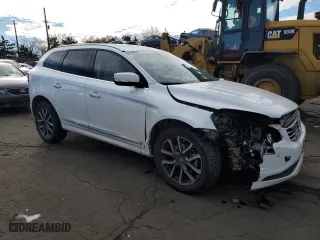 2016 Volvo XC60 T5 Platinum with VIN YV4612RM2G2854749, listed as a Copart auction lot 88266555 with 140,357 mi miles and Salvage Title. Bid and sale history available at carsss.com. Image 4.