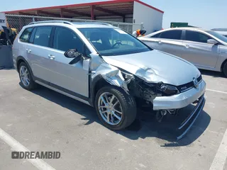 2017 Volkswagen Golf S с VIN 3VWH17AU7HM530336, выставлен на аукционе IAAI как лот 42454700 с пробегом 60 208 миль миль и . История ставок и продаж доступна на DreamBid. Изображение 1.