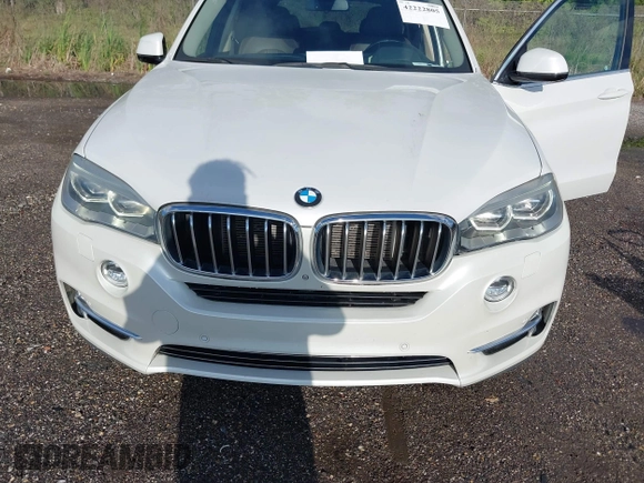 2015 BMW X5 xDrive35i z VIN 5UXKR0C53F0K58025, wystawiony jako IAAI lot #42222805 z przebiegiem 95 979 mil mil oraz . Historia ofert i sprzedaży dostępna na DreamBid. Obrazek 6.