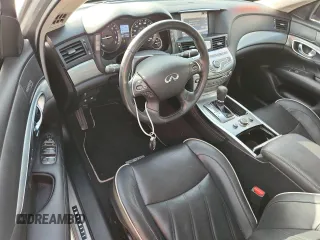 2018 Infiniti Q70 Luxe with VIN JN1BY1PR1JM370561, listed as a Copart auction lot 59784945 with 95,976 mi miles and Non repairable. Bid and sale history available at DreamBid. Image 8.