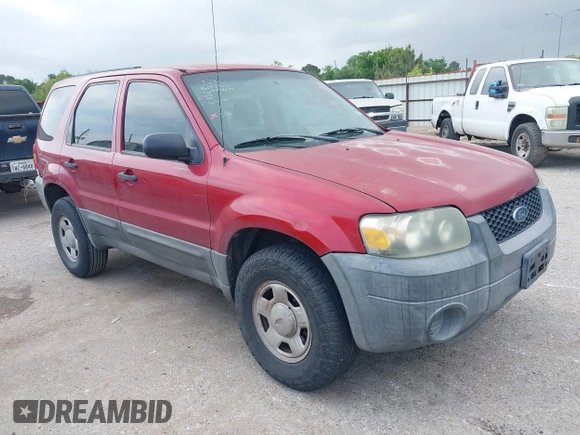 2005 Ford Escape XLS Value with VIN 1FMYU02Z35KB05027, listed as a IAAI auction lot 42025362 with 208,413 mi miles. Bid and sale history available at carsss.com. Image 1.