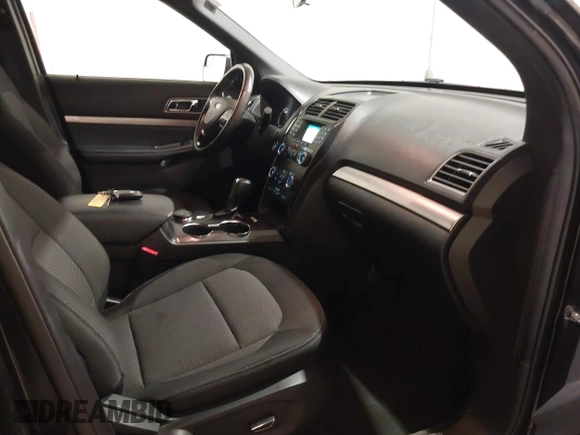 2018 Ford Explorer XLT with VIN 1FM5K8D84JGA57143, listed as a IAAI auction lot 41291025 with 81,113 mi miles and . Bid and sale history available at carsss.com. Image 5.
