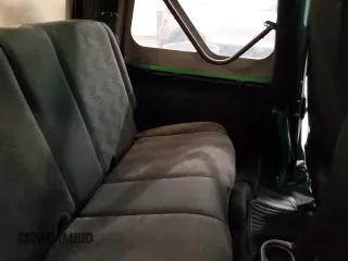 2005 Jeep Wrangler X с VIN 1J4FA39S35P305742, выставлен на аукционе Copart как лот 57124995 с пробегом 159 419 миль миль и Списание • Salvage title. История ставок и продаж доступна на DreamBid. Изображение 11.