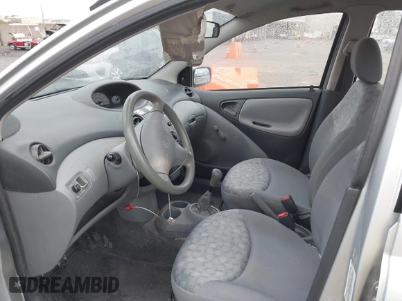 2001 Toyota ECHO z VIN JTDBT123710139508, wystawiony jako IAAI lot #41562559 z przebiegiem 280 948 mil mil oraz . Historia ofert i sprzedaży dostępna na DreamBid. Obrazek 5.