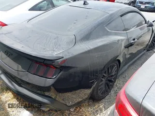 2024 Ford Mustang GT z VIN 1FA6P8CF5R5420461, wystawiony jako IAAI lot #42515797 z przebiegiem 28 636 mil mil oraz . Historia ofert i sprzedaży dostępna na DreamBid. Obrazek 4.
