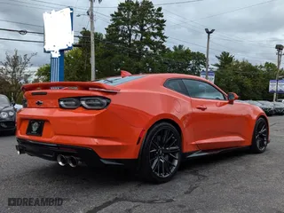 2019 Chevrolet Camaro ZL1 with VIN 1G1FJ1R64K0118617, listed as a Copart auction lot 44294925 with 18,617 mi miles and Clean Title. Bid and sale history available at carsss.com. Image 4.
