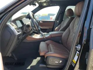 2023 BMW X5 xDrive40i with VIN 5UXCR6C08P9R06807, listed as a Copart auction lot 52030505 with 43,600 mi miles and Salvage title. Bid and sale history available at DreamBid. Image 7.
