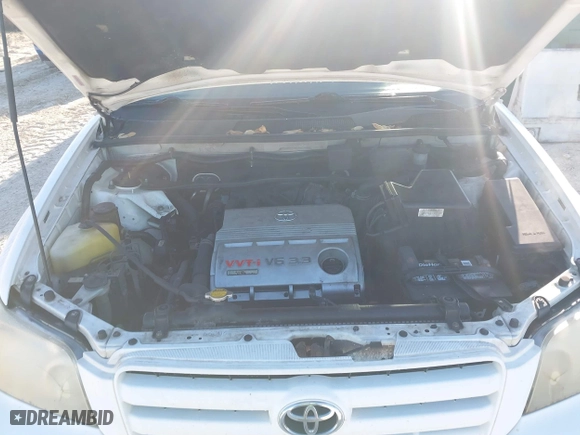 2005 Toyota Highlander with VIN JTEDP21A750067035, listed as a IAAI auction lot 41741920 with 343,338 mi miles. Bid and sale history available at carsss.com. Image 10.