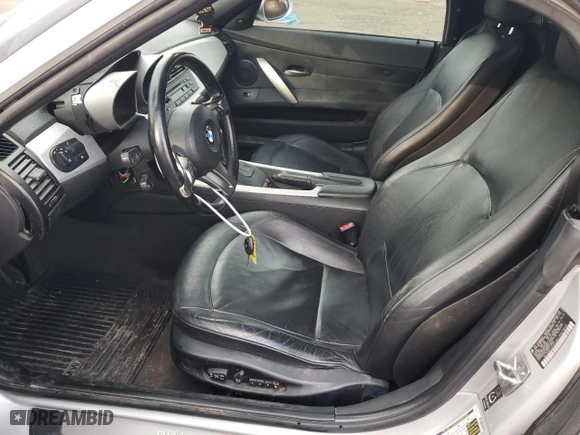 2006 BMW Z4 3.0i with VIN 4USBU33556LW67833, listed as a Copart auction lot 44933315 with 142,444 mi miles and Clean Title. Bid and sale history available at carsss.com. Image 7.