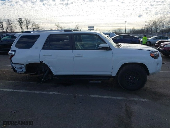 2024 Toyota 4Runner SR5 Premium with VIN JTENU5JR6R6278704, listed as a IAAI auction lot 41215563 with 12,802 mi miles. Bid and sale history available at carsss.com. Image 14.