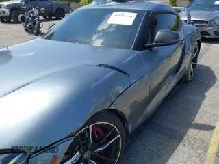 2022 Toyota Supra 3.0 z VIN WZ1DB0C03NW050498, wystawiony jako IAAI lot #41950538 z przebiegiem 42 449 mil mil oraz . Historia ofert i sprzedaży dostępna na DreamBid. Obrazek 17.