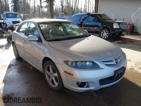 2008 Mazda 6 i Sport VE with VIN 1YVHP80C285M48093, listed as a IAAI auction lot 41881272 with 184,410 mi miles. Bid and sale history available at carsss.com. Image 1.