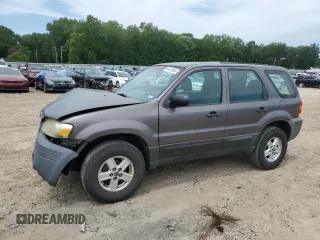 2005 Ford Escape XLS Value with VIN 1FMYU02ZX5KA88548, listed as a Copart auction lot 64025804 with 176,155 mi miles and Salvage Title. Bid and sale history available at carsss.com. Image 1.