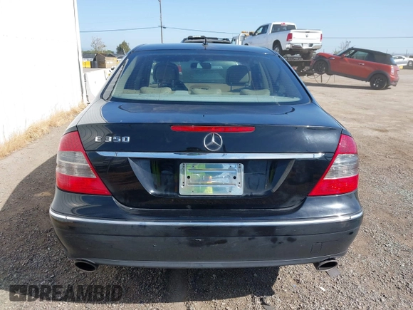 2008 Mercedes-Benz E 350 Luxury z VIN WDBUF56X58B307650, wystawiony jako IAAI lot #42004345 z przebiegiem 140 484 mil mil oraz . Historia ofert i sprzedaży dostępna na DreamBid. Obrazek 16.