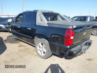 2007 Chevrolet Avalanche 1LT with VIN 3GNEC12017G297941, listed as a IAAI auction lot 41689687 with 166,066 mi miles and . Bid and sale history available at DreamBid. Image 3.