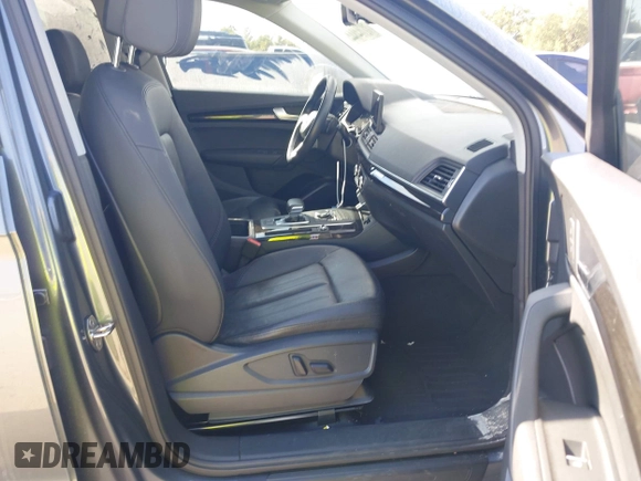 2019 Audi Q5 Premium with VIN WA1ANAFY1K2065059, listed as a IAAI auction lot 40566830 with 61,534 mi miles. Bid and sale history available at carsss.com. Image 5.