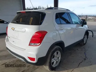 2021 Chevrolet Trax LT with VIN KL7CJPSM6MB365129, listed as a IAAI auction lot 41746231 with 75,848 mi miles. Bid and sale history available at carsss.com. Image 4.