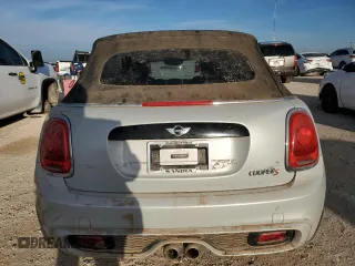 2016 MINI Convertible S z VIN WMWWG9C56G3A91978, wystawiony jako Copart lot #82303574 z przebiegiem Nie podano mil oraz Czysty tytuł • Clean title. Historia ofert i sprzedaży dostępna na DreamBid. Obrazek 6.