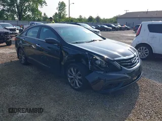 2011 Hyundai Sonata Limited z VIN 5NPEC4AC8BH299711, wystawiony jako IAAI lot #42394883 z przebiegiem 166 999 mil mil oraz . Historia ofert i sprzedaży dostępna na DreamBid. Obrazek 1.