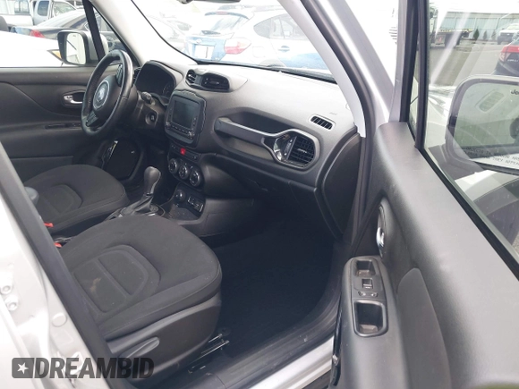 2017 Jeep Renegade Latitude with VIN ZACCJBBB5HPF68898, listed as a IAAI auction lot 41647375 with 98,270 mi miles. Bid and sale history available at carsss.com. Image 5.