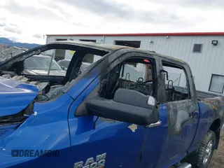 2016 Ram 2500 SLT with VIN 3C6UR5DL4GG260925, listed as a IAAI auction lot 41851580 with Not Provided miles. Bid and sale history available at carsss.com. Image 6.