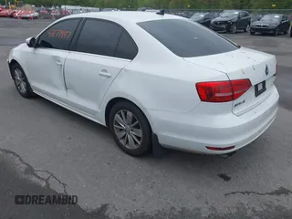 2015 Volkswagen Jetta SE with VIN 3VWD17AJ5FM305415, listed as a IAAI auction lot 42179447 with 154,535 mi miles and . Bid and sale history available at DreamBid. Image 3.