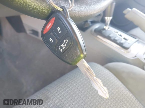 2007 Jeep Commander Sport с VIN 1J8HH48P87C553761, выставлен на аукционе IAAI как лот 42442898 с пробегом 171 863 миль миль и . История ставок и продаж доступна на DreamBid. Изображение 11.