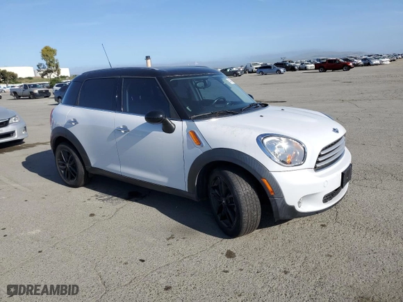 2013 MINI Cooper Countryman with VIN WMWZB3C56DWR35839, listed as a Copart auction lot 54089005 with 153,949 mi miles and Clean Title. Bid and sale history available at carsss.com. Image 4.