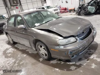 2000 Chevrolet Malibu with VIN 1G1ND52J2Y6144275, listed as a IAAI auction lot 41570948 with 230,626 mi miles. Bid and sale history available at carsss.com. Image 1.