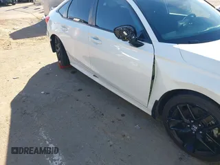 2024 Honda Civic Si z VIN 2HGFE1E5XRH474666, wystawiony jako IAAI lot #41505862 z przebiegiem 10 798 mil mil oraz . Historia ofert i sprzedaży dostępna na DreamBid. Obrazek 6.