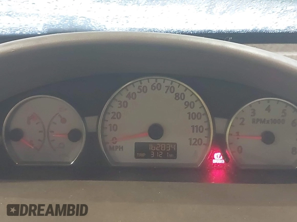 2007 Saturn ION z VIN 1G8AL58F27Z160902, wystawiony jako IAAI lot #41794644 z przebiegiem 162 834 mil mil oraz . Historia ofert i sprzedaży dostępna na DreamBid. Obrazek 7.