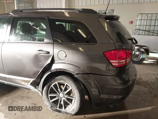 2018 Dodge Journey SE with VIN 3C4PDCAB1JT519745, listed as a IAAI auction lot 41366307 with 131,436 mi miles. Bid and sale history available at carsss.com. Image 6.