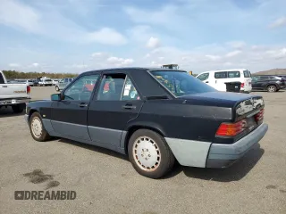 1993 Mercedes-Benz 190 z VIN WDBDA29D9PG074436, wystawiony jako Copart lot #47626005 z przebiegiem 185 226 mil mil oraz Tytuł czysty. Historia ofert i sprzedaży dostępna na DreamBid. Obrazek 2.