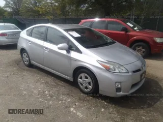 2010 Toyota Prius II with VIN JTDKN3DU3A0031527, listed as a IAAI auction lot 28512142 with 195,465 mi miles. Bid and sale history available at carsss.com. Image 1.