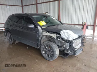 2024 Volkswagen Tiguan SE with VIN 3VV3B7AX2RM001187, listed as a IAAI auction lot 42204353 with 30,499 mi miles and . Bid and sale history available at DreamBid. Image 1.