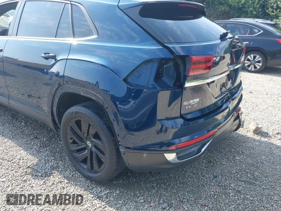 2022 Volkswagen Atlas SE z VIN 1V2HE2CA7NC211835, wystawiony jako IAAI lot #42722660 z przebiegiem 56 112 mil mil oraz . Historia ofert i sprzedaży dostępna na DreamBid. Obrazek 22.