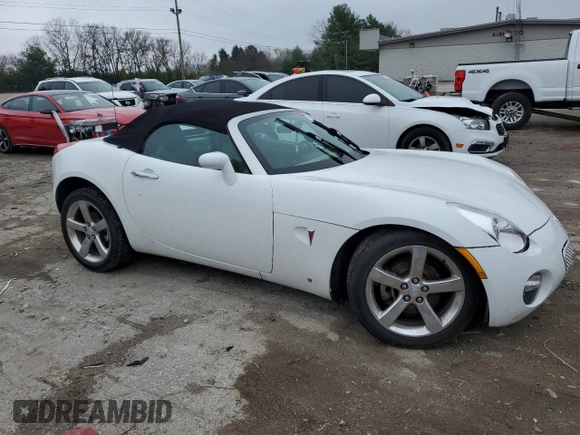 2006 Pontiac Solstice z VIN 1G2MB33B56Y106095, wystawiony jako Copart lot #79906094 z przebiegiem 54 475 mil mil oraz Szkoda całkowita • Salvage title. Historia ofert i sprzedaży dostępna na DreamBid. Obrazek 4.