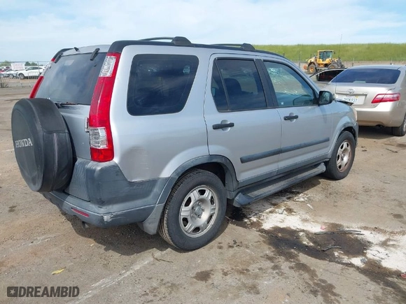 2005 Honda CR-V LX with VIN JHLRD68565C015724, listed as a IAAI auction lot 42021737 with 207,142 mi miles. Bid and sale history available at carsss.com. Image 4.