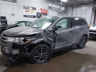 2018 Toyota Highlander SE with VIN 5TDJZRFH5JS902363, listed as a IAAI auction lot 41436569 with 82,905 mi miles and . Bid and sale history available at DreamBid. Image 2.