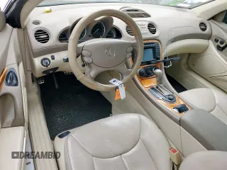 2004 Mercedes-Benz SL 500 z VIN WDBSK75F54F069695, wystawiony jako Copart lot #57407635 z przebiegiem Nie podano mil oraz Szkoda całkowita • Salvage title. Historia ofert i sprzedaży dostępna na DreamBid. Obrazek 8.